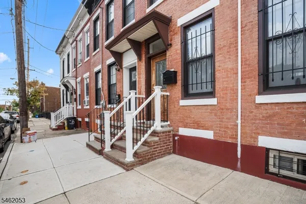 37 EMMET ST