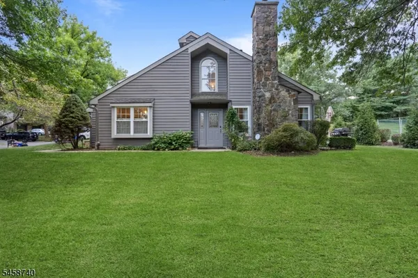 40 ROXBURY CT A