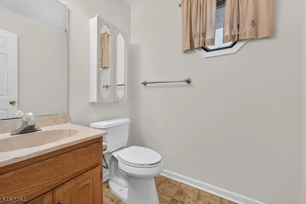 10 HEMLOCK CT