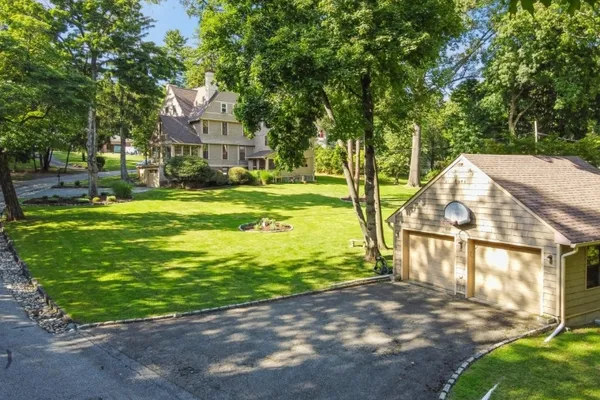 6 EDGEHILL RD