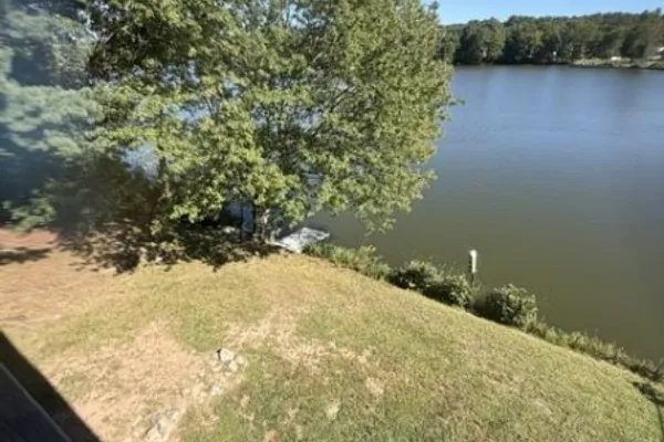 404 LAKE SHR C