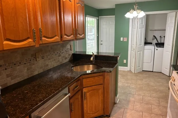 42 MYRTLE CT