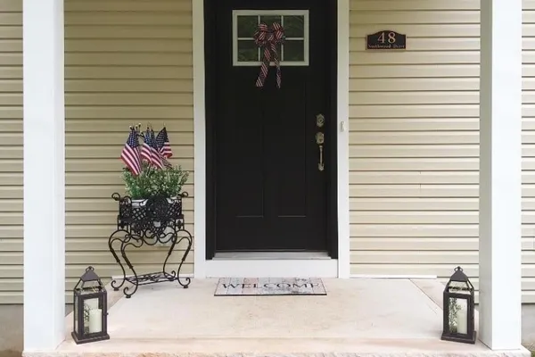 48 NORTHWOOD DR