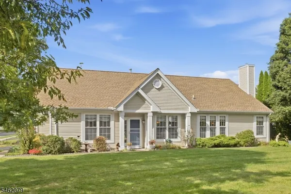 10 STAFFORD LN