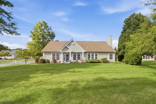 10 STAFFORD LN