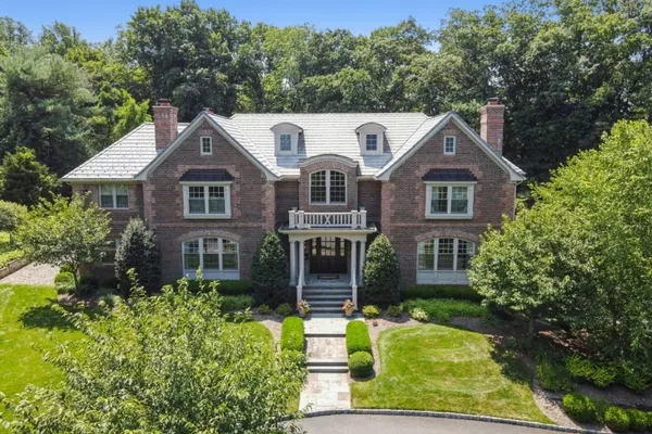 30 ROBERT DR