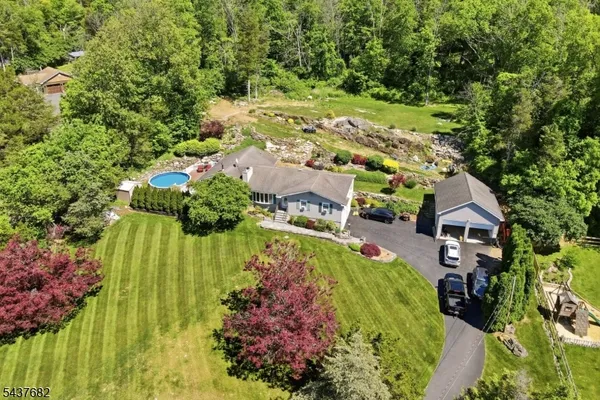 278 DECKER POND RD