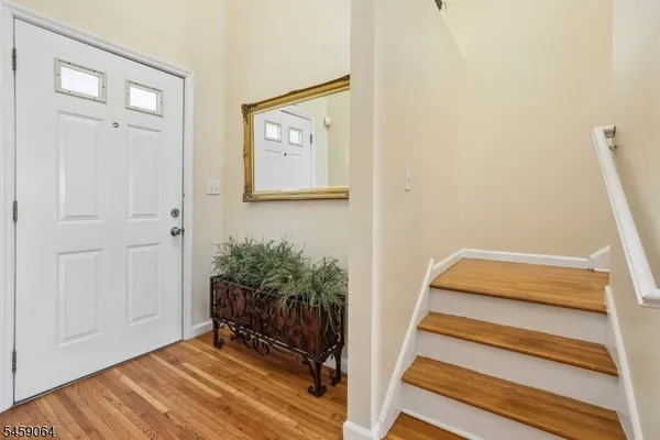 411 HEIGHTS DR