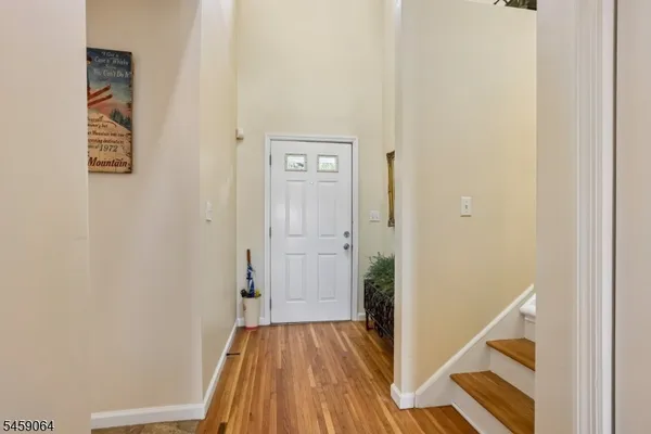 411 HEIGHTS DR