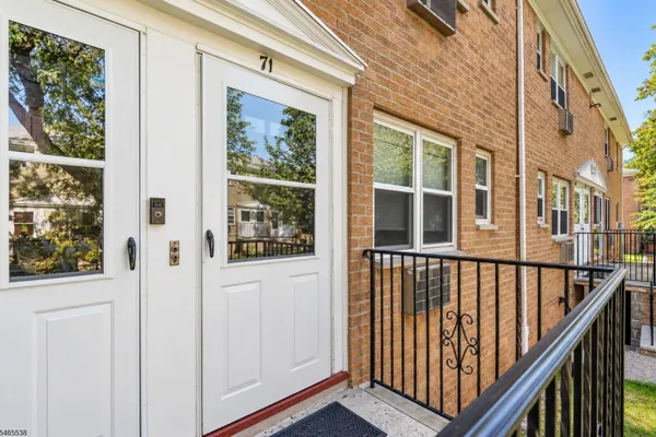 725 JORALEMON ST 71
