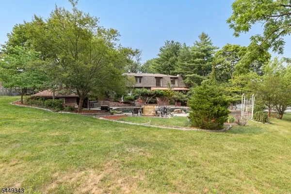 403 NEW DOVER RD