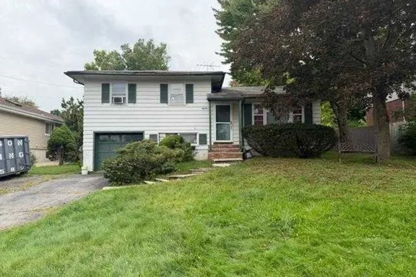 55 GRAND AVE