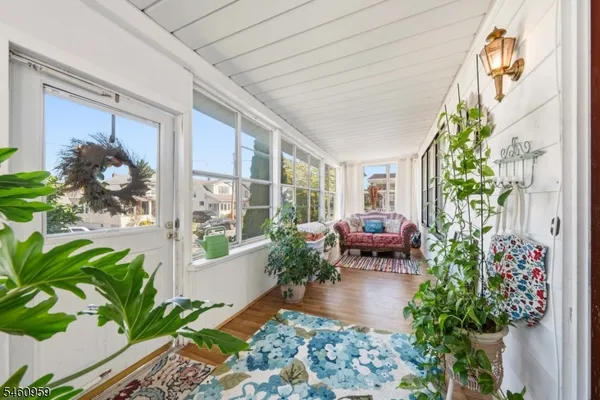 3 FAIRVIEW AVE