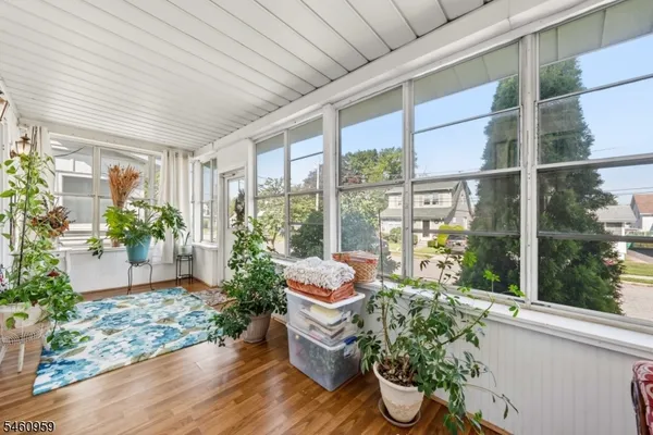 3 FAIRVIEW AVE