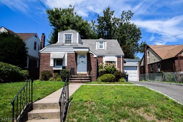 441 9TH AVE