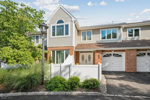 703 TIMBERBROOKE DR
