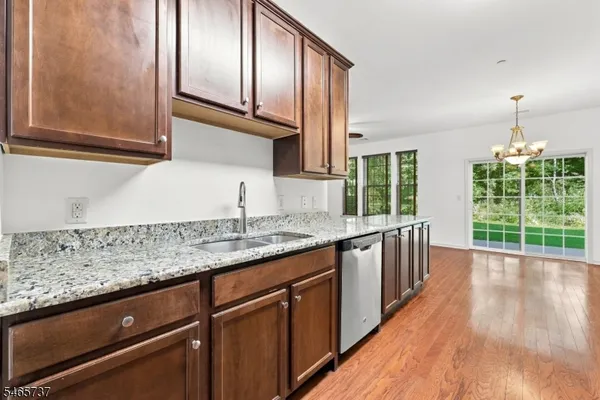 305 WATERVIEW CT