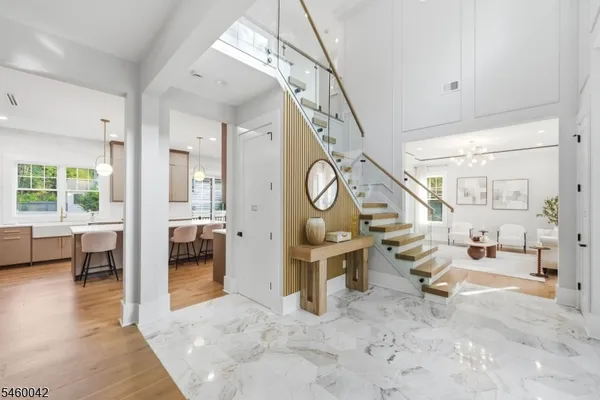 4 ATHENS RD