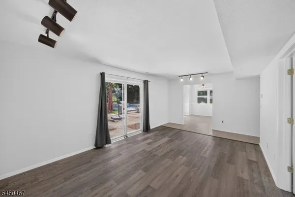 15 HARPER RD