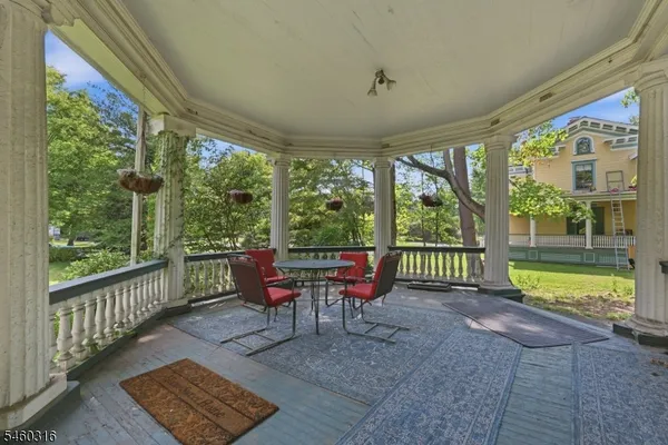 922 CENTRAL AVE