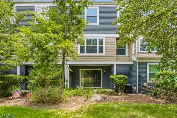 350 GREENFIELD RD
