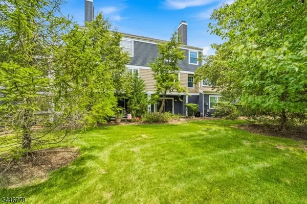 350 GREENFIELD RD