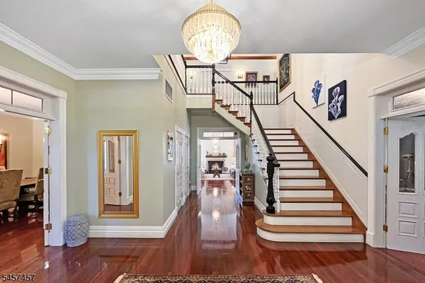 1 HILLVIEW DR
