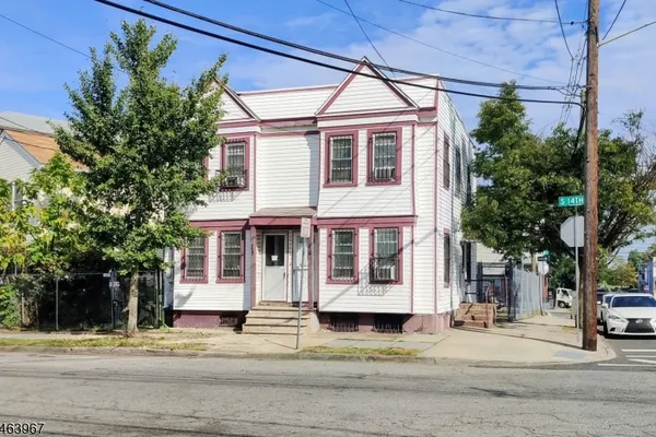 722 S 14TH ST