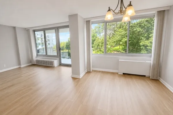 1 CLARIDGE DR 114