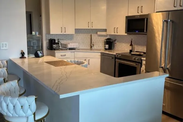 2 CLARIDGE DR