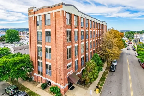 366 TRENTON AVE 4G
