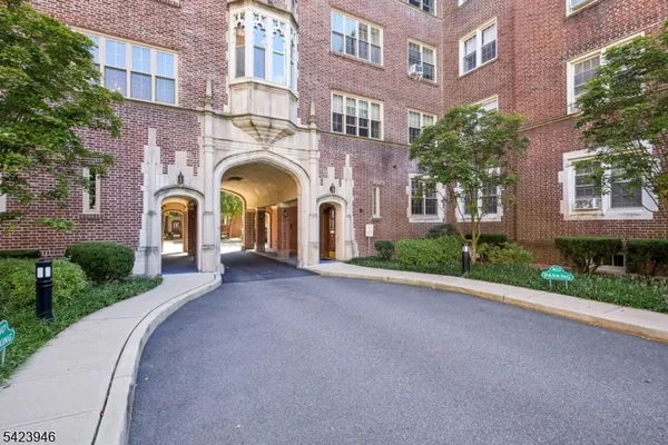 133 SUMMIT AVE 39
