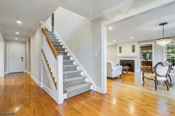 4 BARBERRY ROW