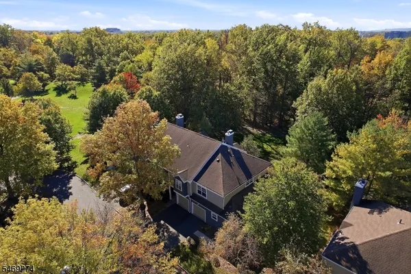 299 GREENFIELD RD