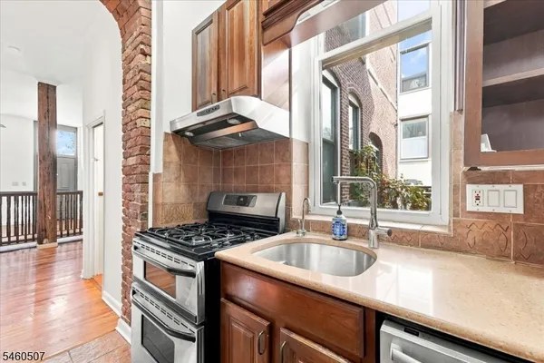 54 MCWHORTER ST 106