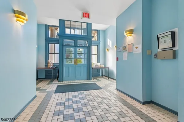 201 S 2ND AVE 26