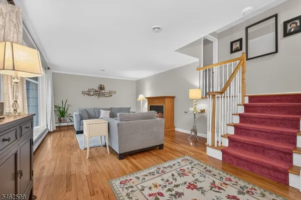 8 MOLLY BEE RD