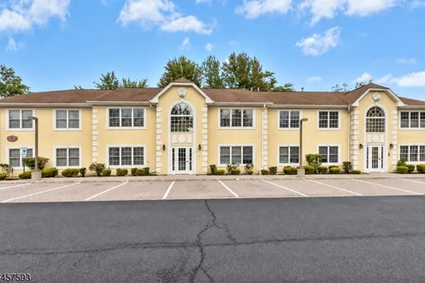 22 CELLAR AVE