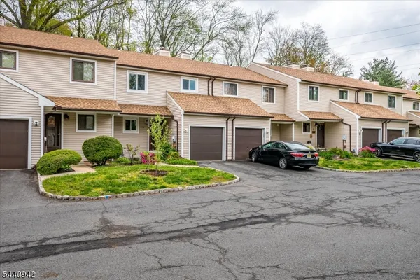 12 TULIP CT