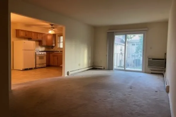 406 CRANBURY RD 3