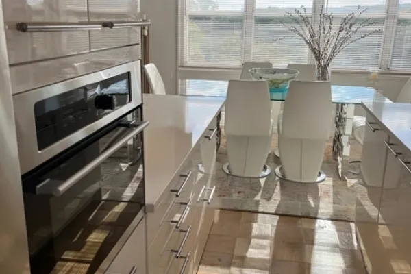 926 BLOOMFIELD AVE 8K