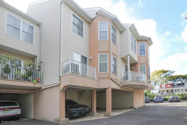 125 ADAMECS WAY 26