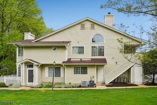 10 QUINCY CT