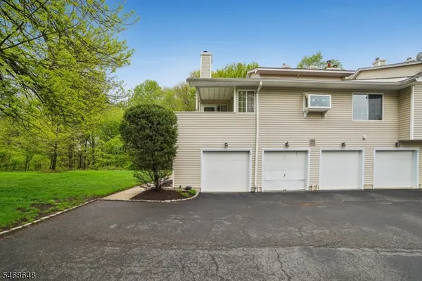 10 QUINCY CT