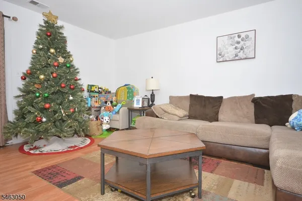 80 WYNDHAM PL