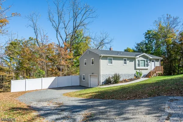 3 GARDENIA RD