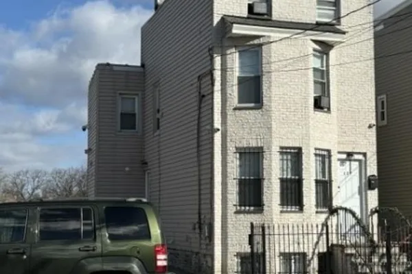 127 VERONA AVE