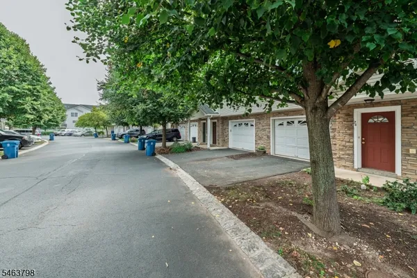 24 ALERICA LN