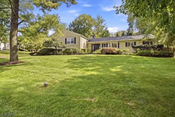 360 LONG HILL DR
