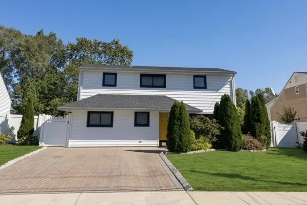 822 BARRY AVE
